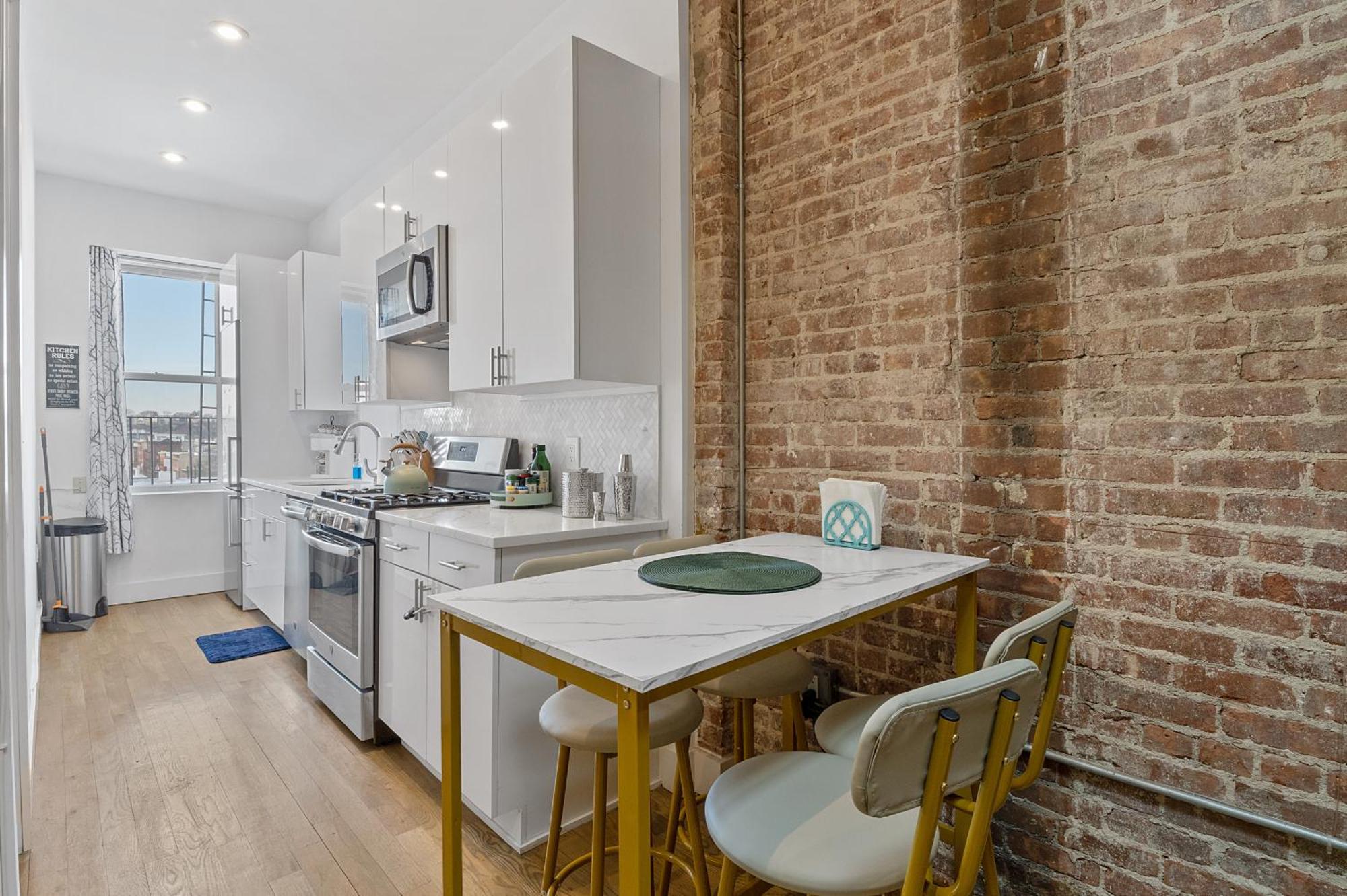 Chic Penthouse 15 Minutes From Nyc - Bus Stop At Doorstep Hoboken Eksteriør bilde